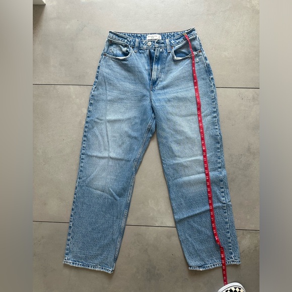 Abercrombie & Fitch Curve Love “ The Loose High Rise” Light Blue Jeans - Picture 3 of 10
